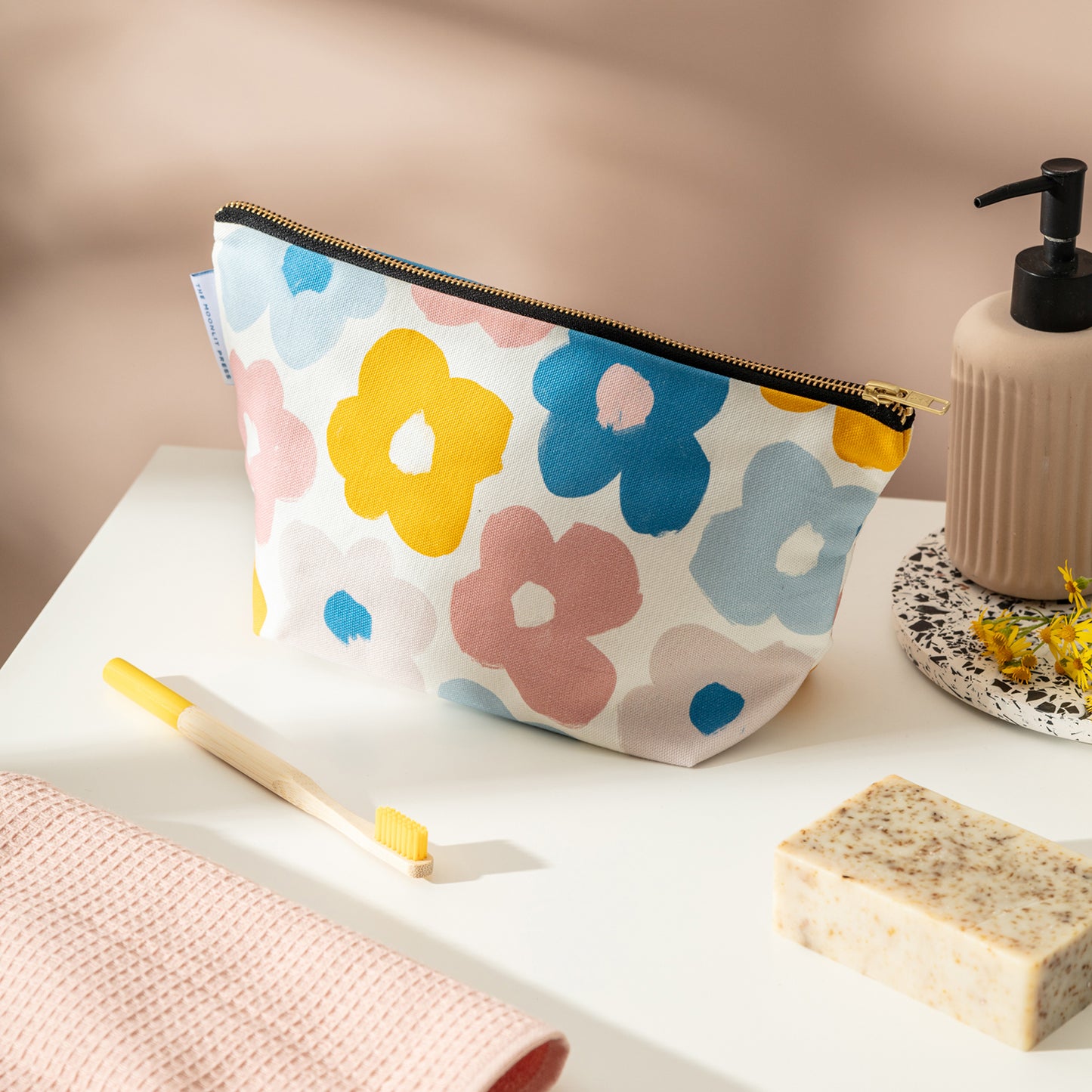 * Samples * Cosmetic Bag