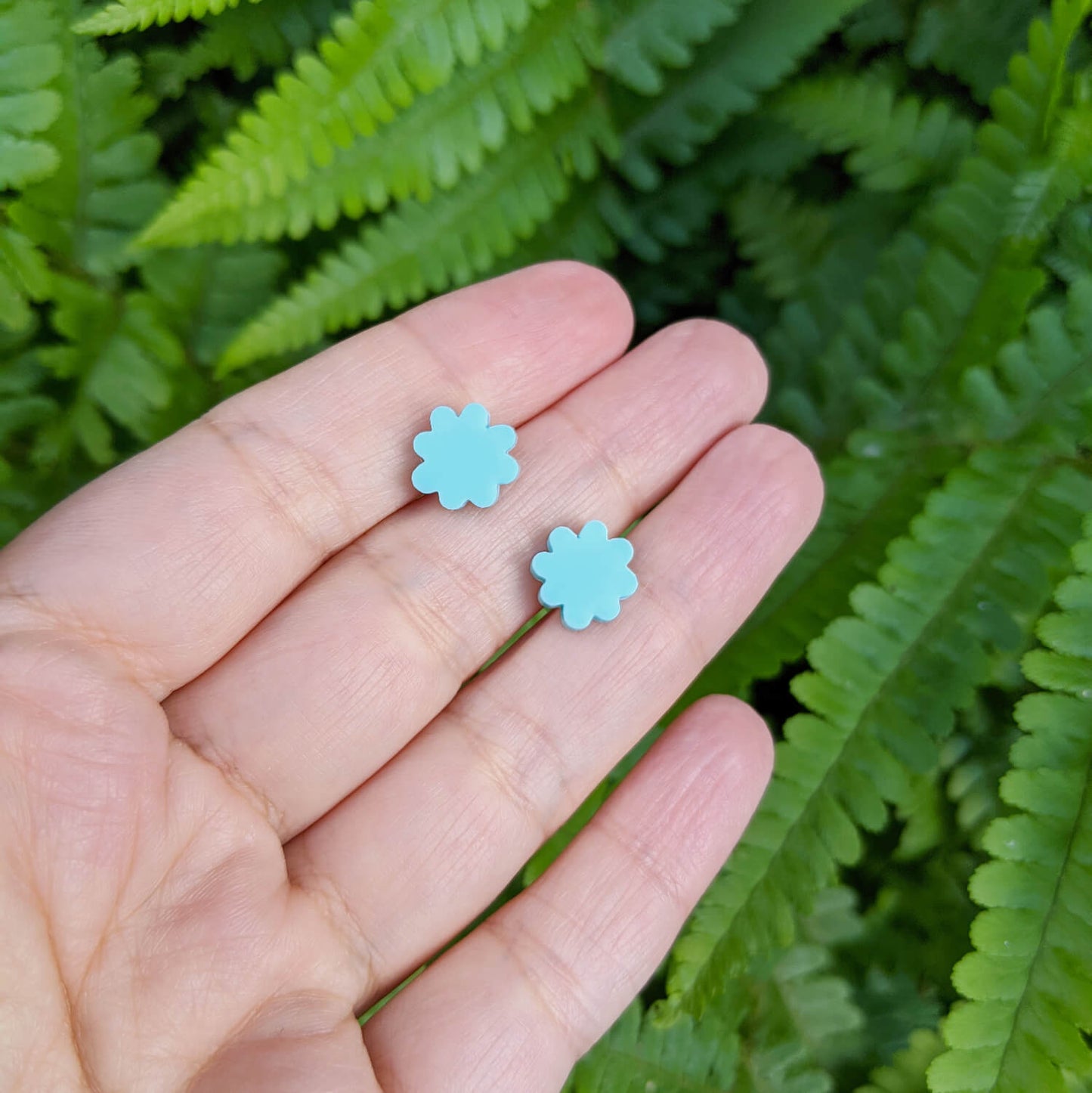 Dainty Daisy Stud Earrings in Mint - The Moonlit Press
