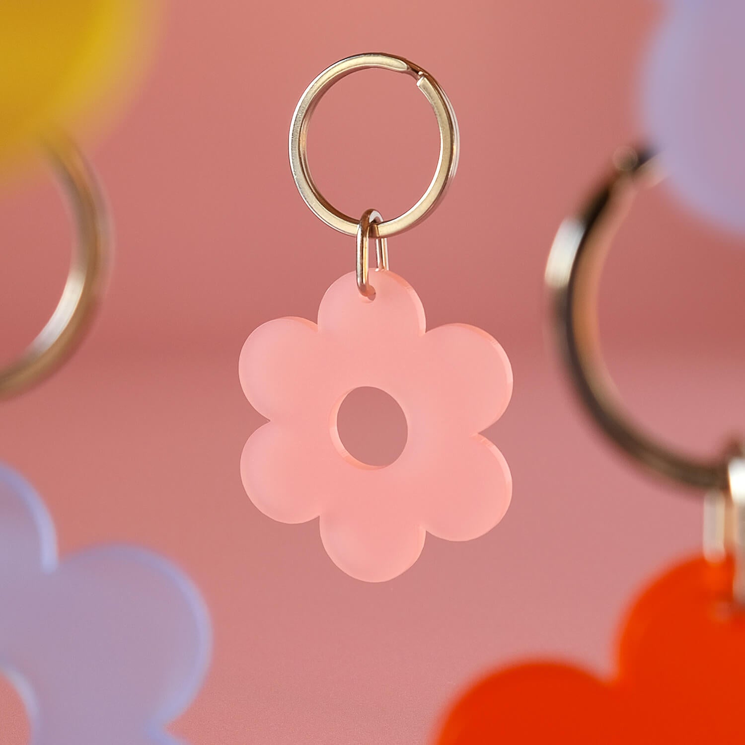 Pink flower keying made from acrylic 