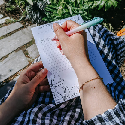 Floral To-Do List Daily Desk Planner - The Moonlit Press